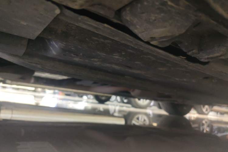 Used Mercedes-Benz C-Class 2011 C 200 CGI Fashion Model Chassis Front Left