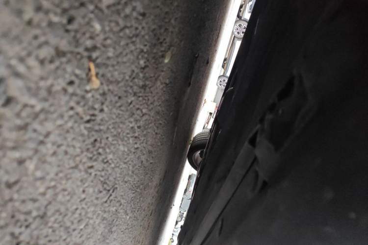 Used Mercedes-Benz C-Class 2011 C 200 CGI Fashion Model Chassis Front Left