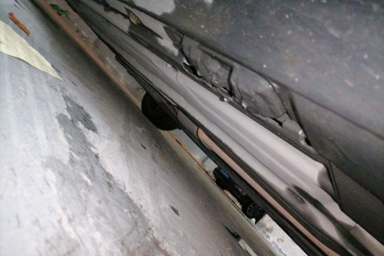 Used Mercedes-Benz C-Class 2011 C 200 Fashion Travel Edition Chassis Front Right
