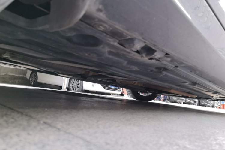 Used Mercedes-Benz C-Class 2011 C 180K Classic model Chassis Rear Right