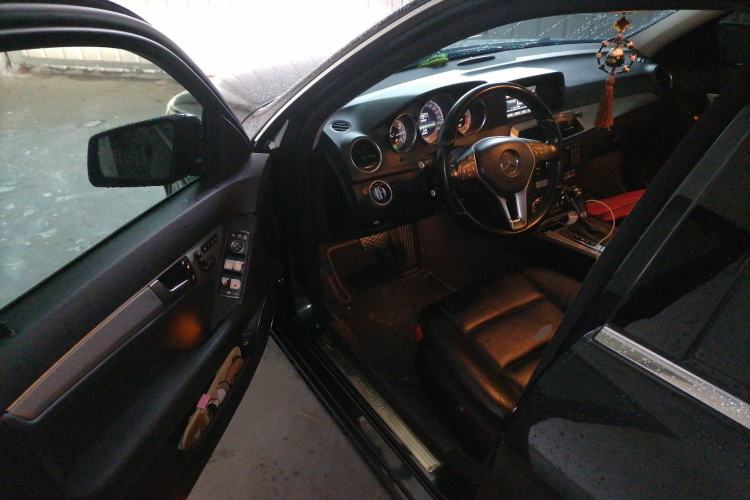 Used Mercedes-Benz C-Class 2011 C 200 Fashion Travel Edition Driver Seat