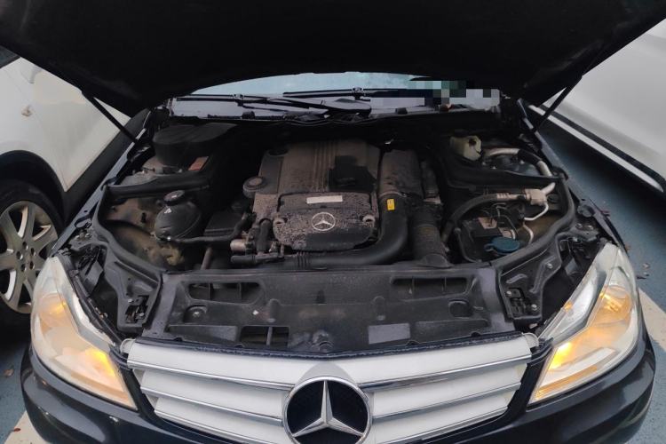 Used Mercedes-Benz C-Class 2011 C 200 CGI Elegant Model Engine Bay
