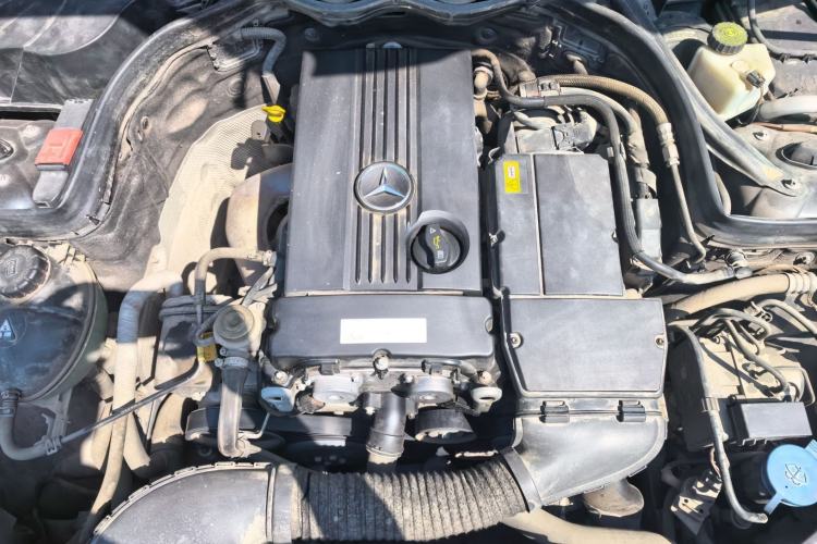 Used Mercedes-Benz C-Class 2011 C 180K Classic model Engine Bay