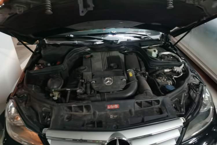 Used Mercedes-Benz C-Class 2011 C 200 Fashion Travel Edition Engine Bay