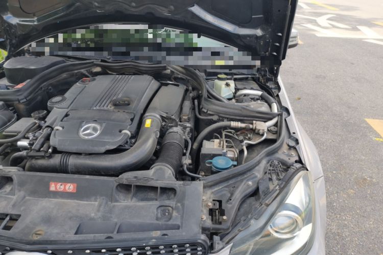 Used Mercedes-Benz C-Class 2011 C 200 CGI Fashion Model Engine Bay Left