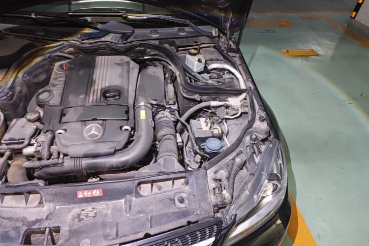 Used Mercedes-Benz C-Class 2011 C 200 Fashion Travel Edition Engine Bay Left
