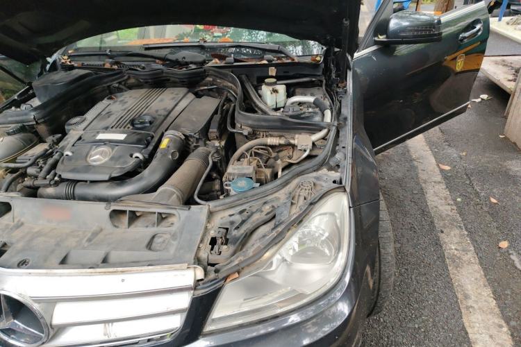Used Mercedes-Benz C-Class 2011 C 200 CGI Elegant Model Engine Bay Left