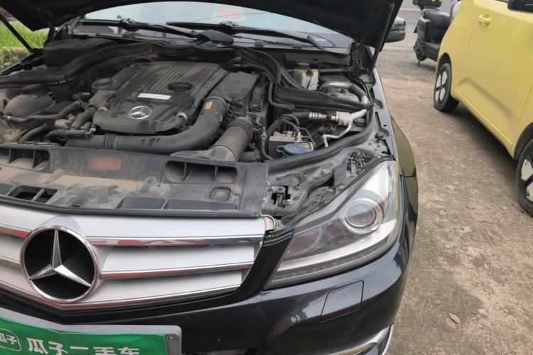 Used Mercedes-Benz C-Class 2011 C 200 CGI Fashion Model Engine Bay Left