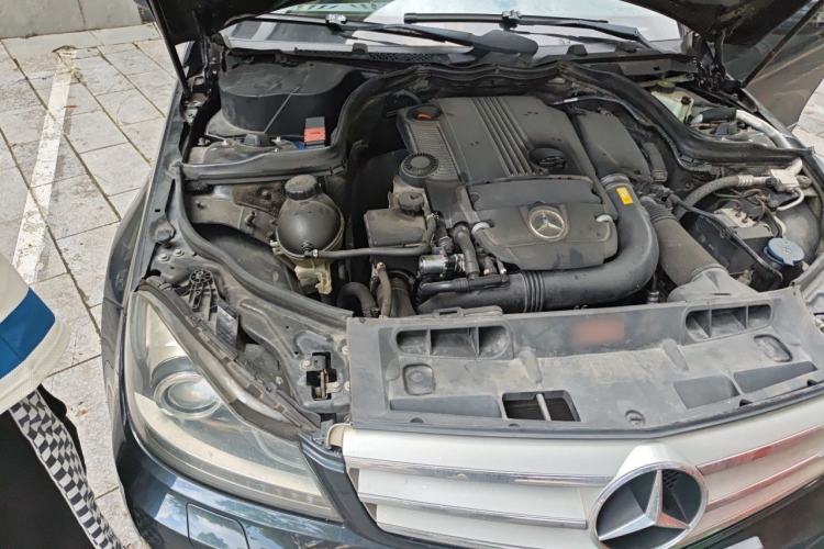 Used Mercedes-Benz C-Class 2011 C 200 CGI Fashion Model Engine Bay Right