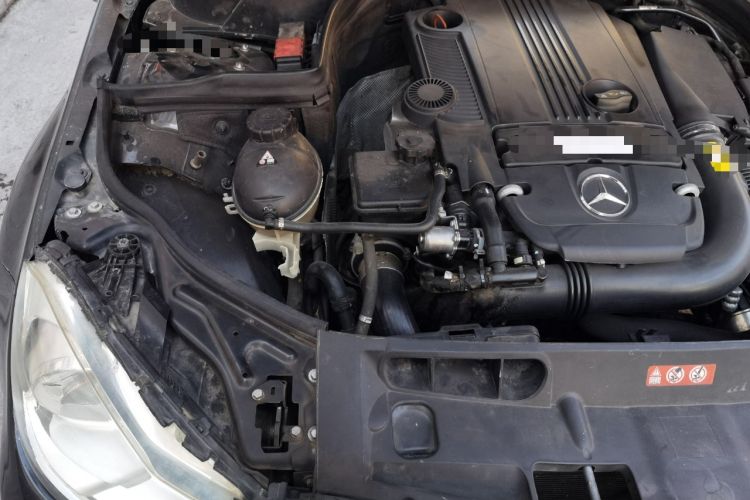 Used Mercedes-Benz C-Class 2011 C 200 CGI Elegant Model Engine Bay Right