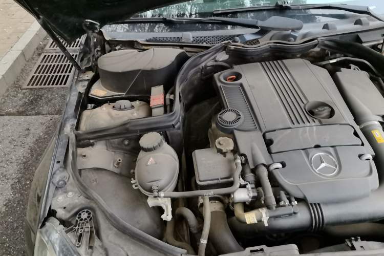 Used Mercedes-Benz C-Class 2011 C 200 Luxury Sport Touring Edition Engine Bay Right
