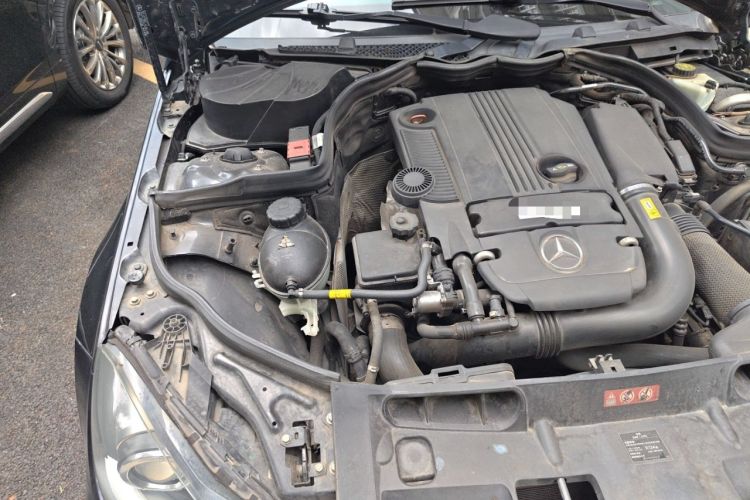 Used Mercedes-Benz C-Class 2011 C 200 CGI Fashion Model Engine Bay Right