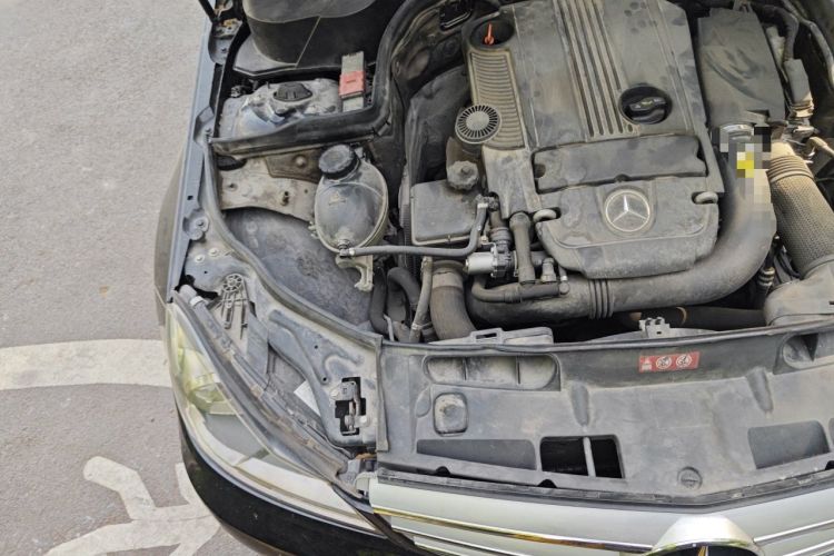 Used Mercedes-Benz C-Class 2011 C 200 Fashion Travel Edition Engine Bay Right