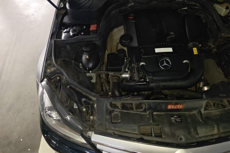 Used Mercedes-Benz C-Class 2011 C 200 CGI Fashion Model Engine Bay Right
