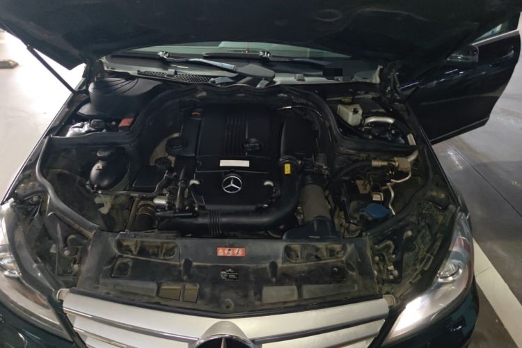 Used Mercedes-Benz C-Class 2011 C 200 CGI Fashion Model Engine Bay