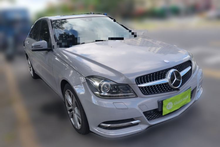 Used Mercedes-Benz C-Class 2011 C 200 CGI Fashion Model Front Right 45 Deg
