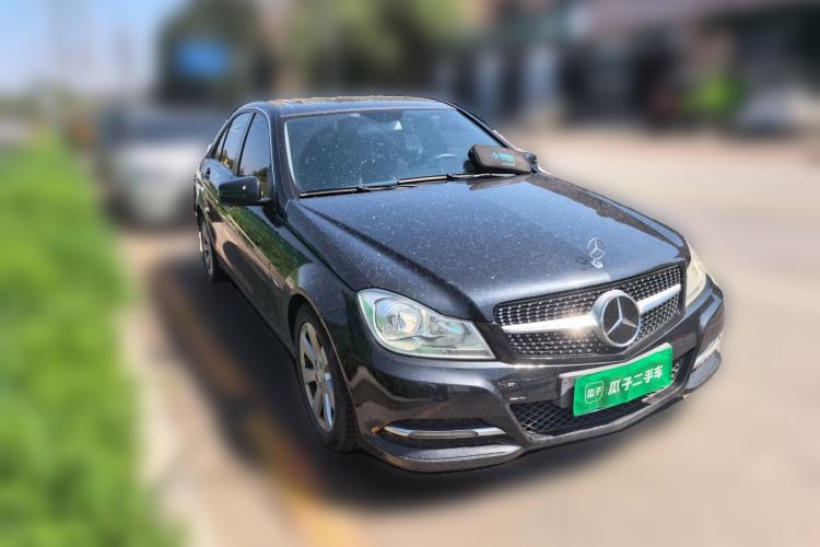 Used Mercedes-Benz C-Class 2011 C 180K Classic model Front Right 45 Deg