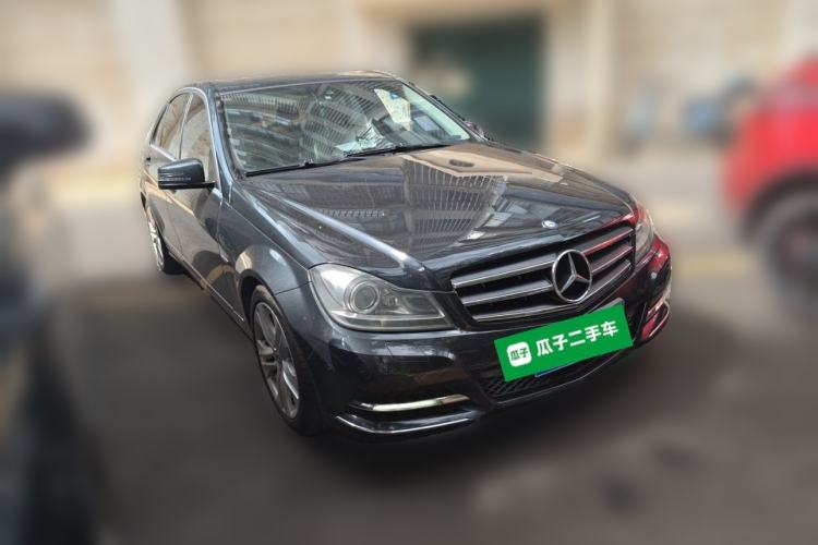 Used Mercedes-Benz C-Class 2011 C 200 CGI Fashion Model Front Right 45 Deg