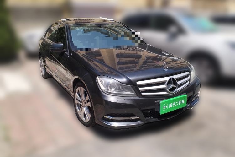 Used Mercedes-Benz C-Class 2011 C 200 CGI Fashion Model Front Right 45 Deg