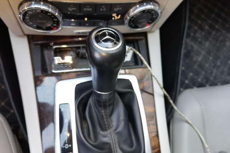 Used Mercedes-Benz C-Class 2011 C 200 CGI Elegant Model Gear Lever