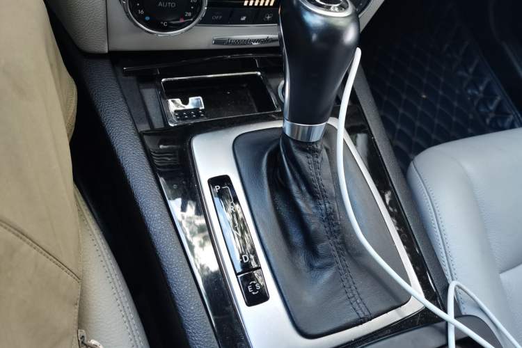 Used Mercedes-Benz C-Class 2011 C 200 CGI Fashion Model Gear Lever