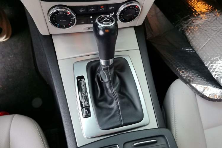 Used Mercedes-Benz C-Class 2011 C 200 Luxury Sport Touring Edition Gear Lever