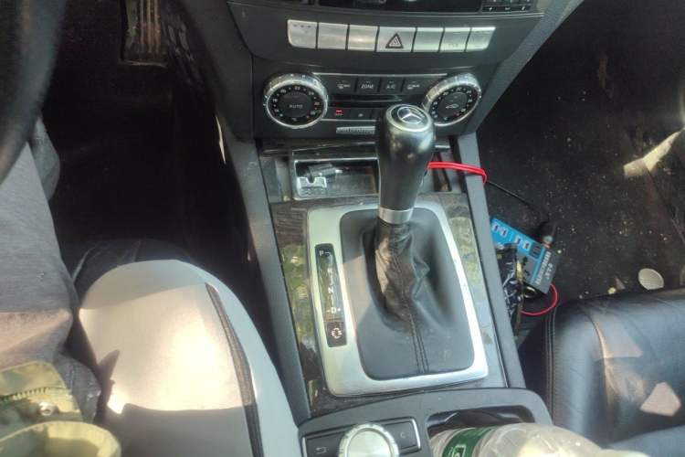 Used Mercedes-Benz C-Class 2011 C 200 CGI Fashion Model Gear Lever