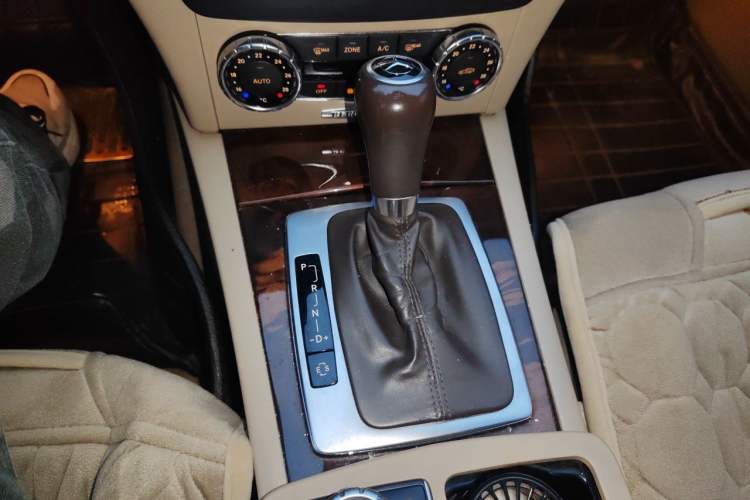 Used Mercedes-Benz C-Class 2011 C 200 CGI Elegant Model Gear Lever