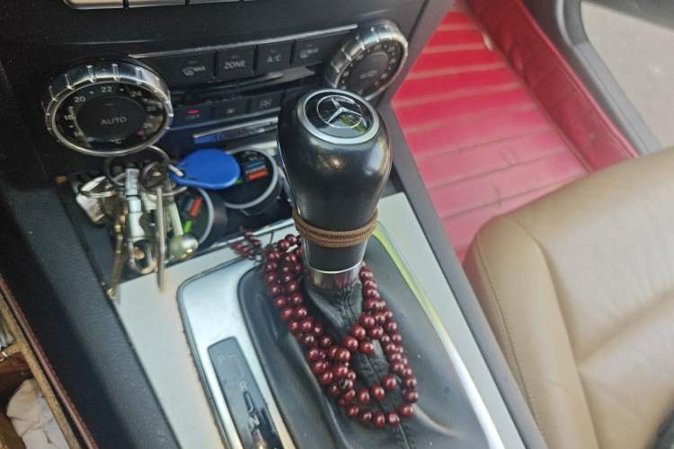 Used Mercedes-Benz C-Class 2011 C 200 Fashion Travel Edition Gear Lever