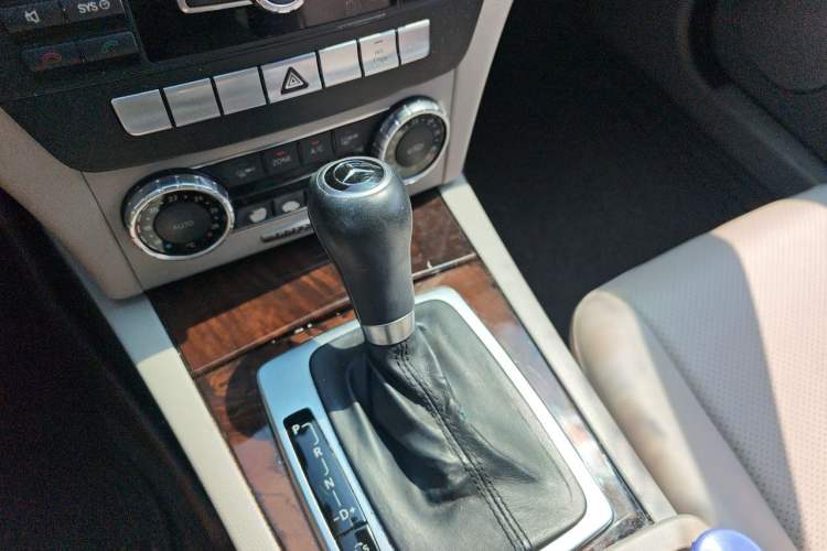 Used Mercedes-Benz C-Class 2011 C 200 CGI Elegant Model Gear Lever