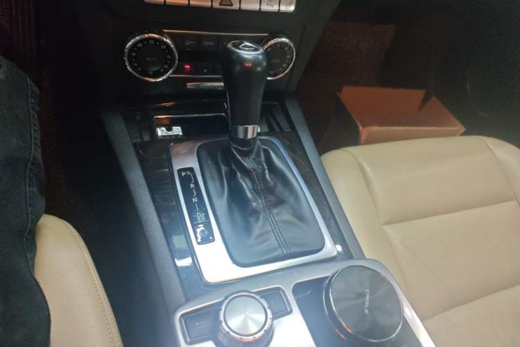 Used Mercedes-Benz C-Class 2011 C 200 CGI Fashion Model Gear Lever