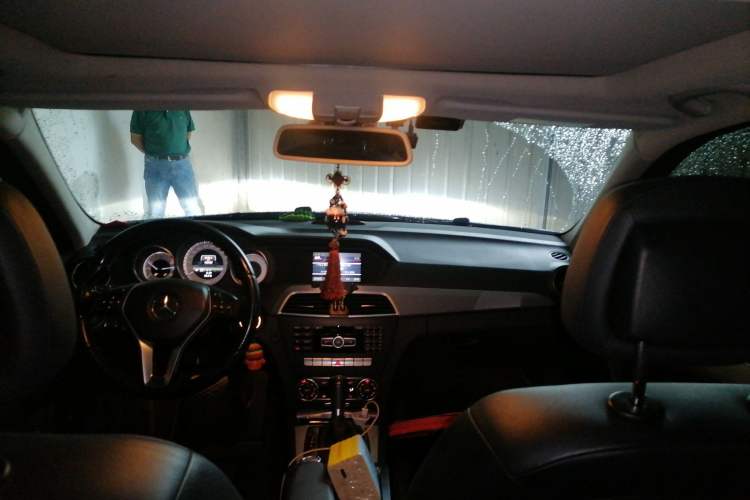Used Mercedes-Benz C-Class 2011 C 200 Fashion Travel Edition Headliner