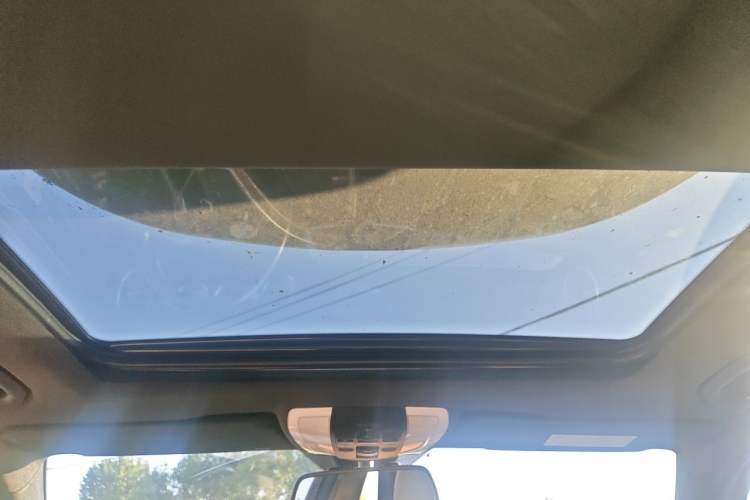 Used Mercedes-Benz C-Class 2011 C 200 Fashion Travel Edition Headliner