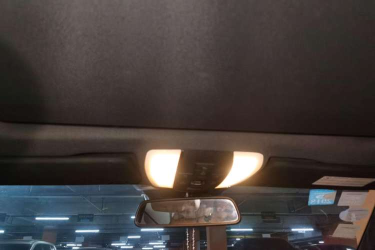 Used Mercedes-Benz C-Class 2011 C 200 Fashion Travel Edition Headliner