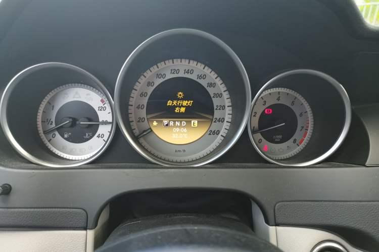 Used Mercedes-Benz C-Class 2011 C 200 CGI Fashion Model Instrument Cluster