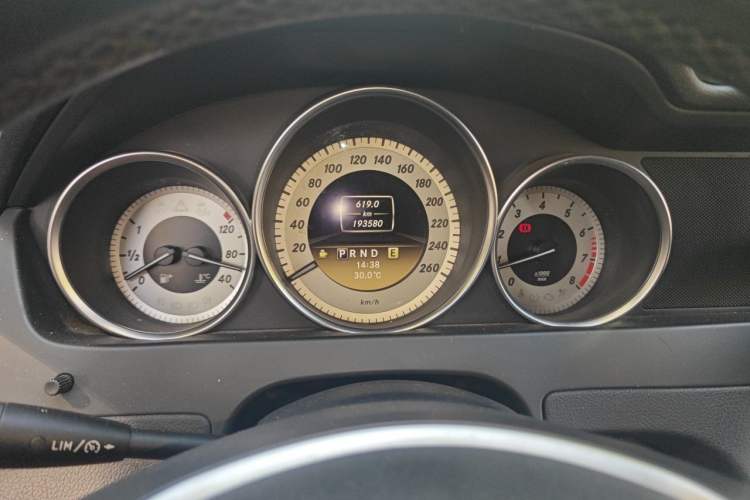 Used Mercedes-Benz C-Class 2011 C 200 Fashion Travel Edition Instrument Cluster