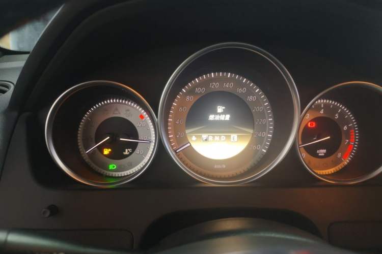 Used Mercedes-Benz C-Class 2011 C 200 CGI Fashion Model Instrument Cluster