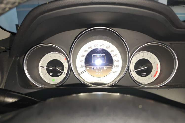 Used Mercedes-Benz C-Class 2011 C 200 CGI Fashion Model Instrument Cluster