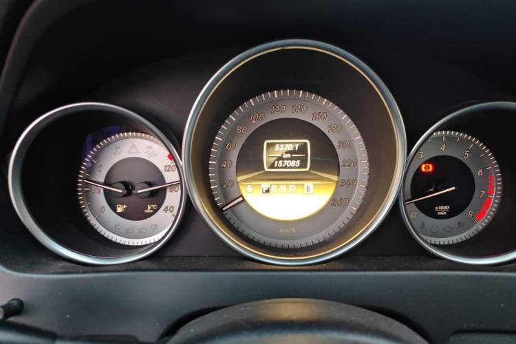 Used Mercedes-Benz C-Class 2011 C 200 CGI Fashion Model Instrument Cluster