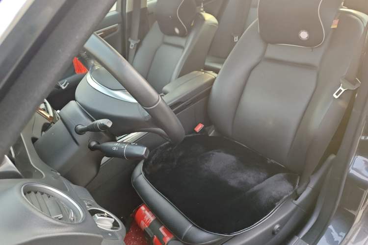Used Mercedes-Benz C-Class 2011 C 200 CGI Elegant Model Left Front Seat