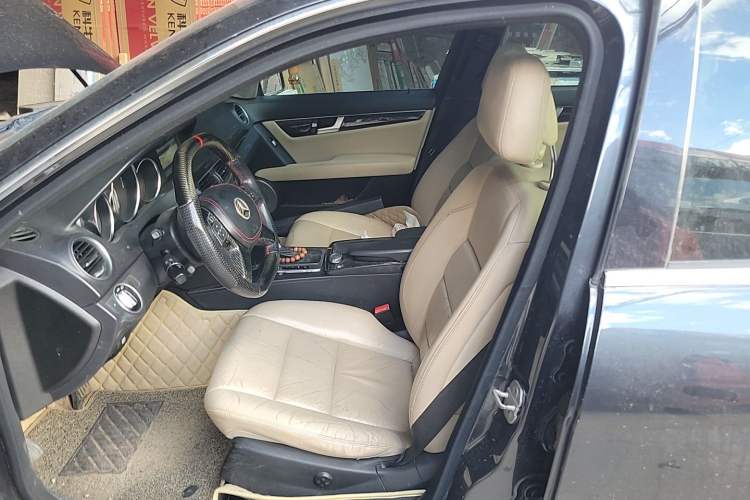 Used Mercedes-Benz C-Class 2011 C 200 CGI Fashion Model Left Front Seat