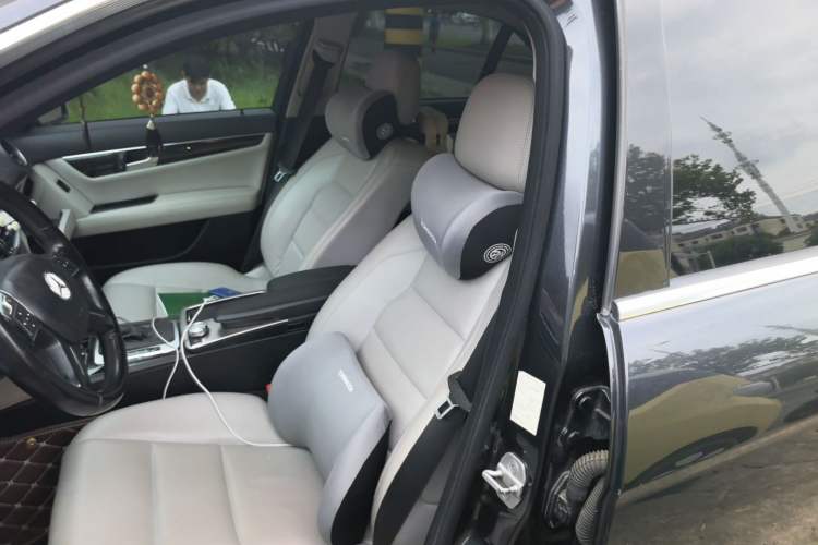 Used Mercedes-Benz C-Class 2011 C 200 CGI Fashion Model Left Front Seat