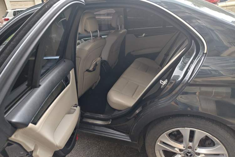 Used Mercedes-Benz C-Class 2011 C 200 CGI Fashion Model Left Rear Seat