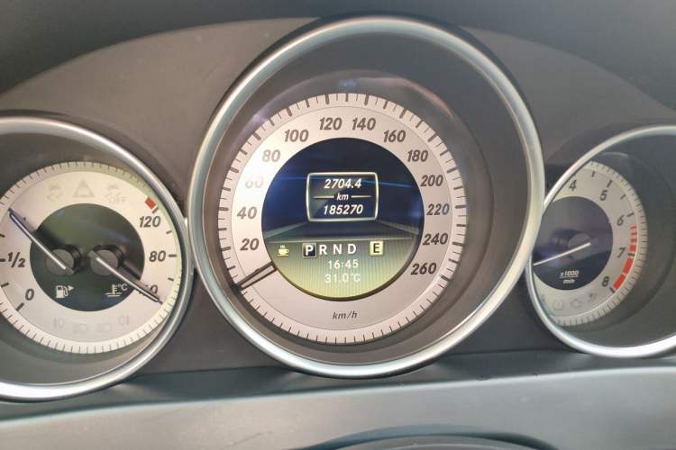 Used Mercedes-Benz C-Class 2011 C 200 CGI Fashion Model Odometer Close Up
