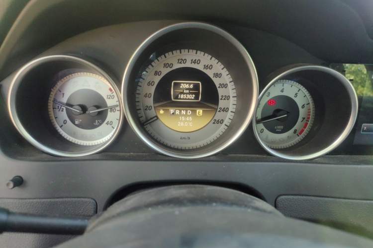 Used Mercedes-Benz C-Class 2011 C 200 CGI Fashion Model Odometer Close Up