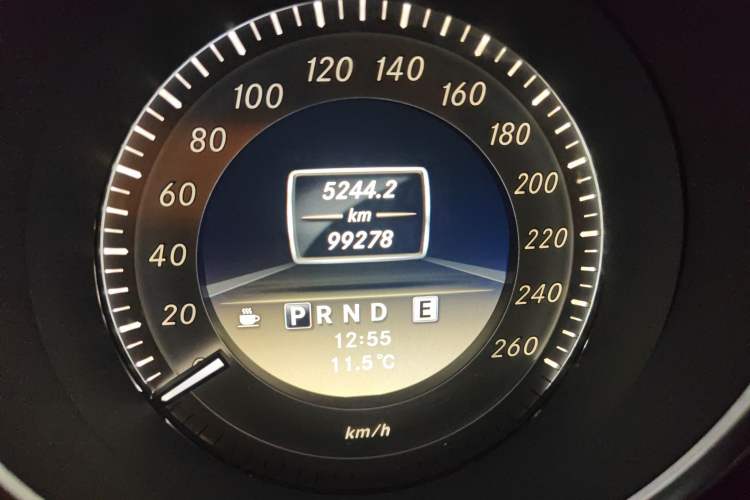 Used Mercedes-Benz C-Class 2011 C 200 Fashion Travel Edition Odometer Close Up