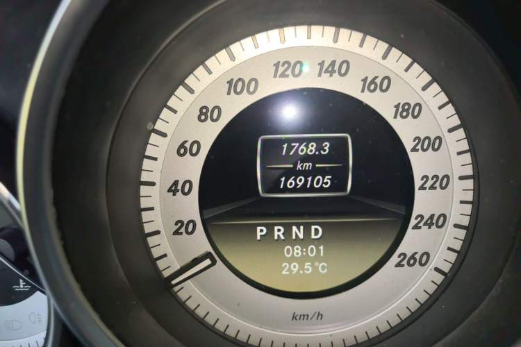 Used Mercedes-Benz C-Class 2011 C 200 CGI Fashion Model Odometer Close Up