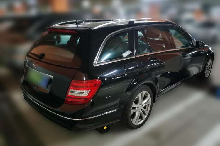 Used Mercedes-Benz C-Class 2011 C 200 Fashion Travel Edition Rear Right 45 Deg