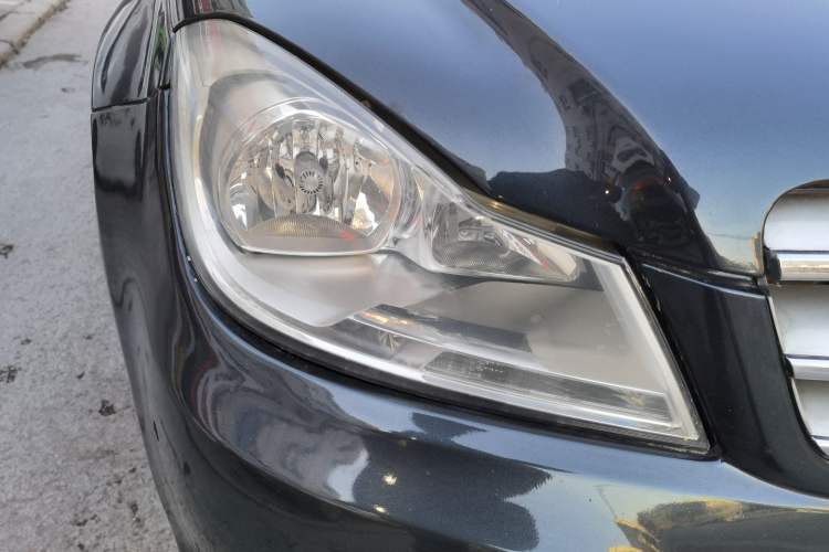 Used Mercedes-Benz C-Class 2011 C 200 CGI Elegant Model Right Front Headlight
