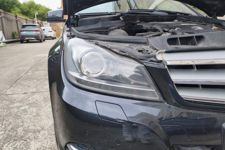 Used Mercedes-Benz C-Class 2011 C 200 CGI Fashion Model Right Front Headlight